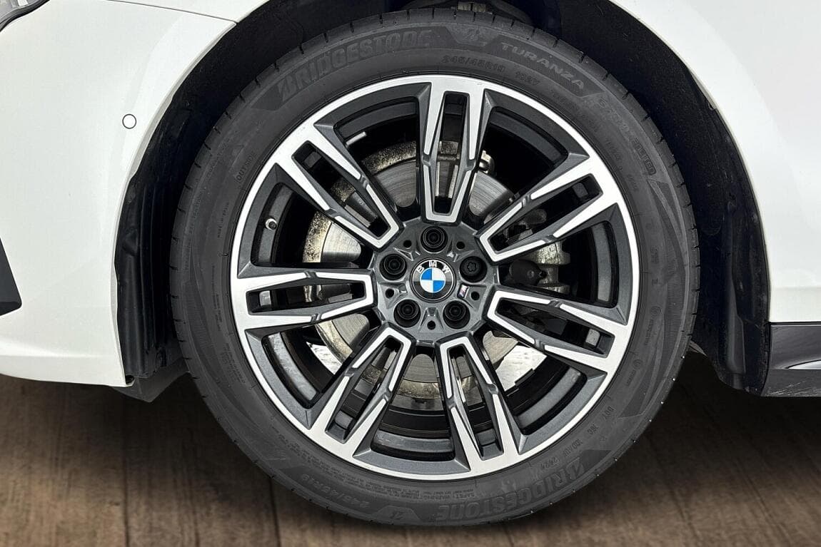 2024 BMW 5-Series - 5