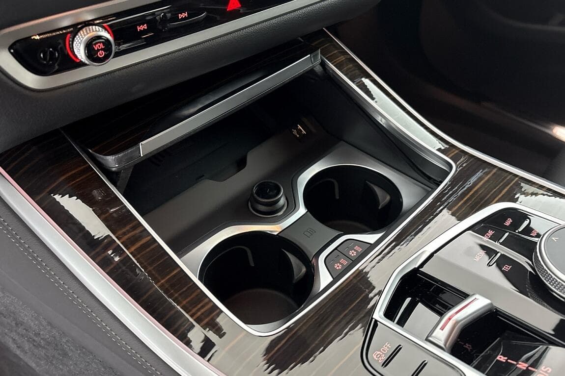 2025 BMW X5 - 14