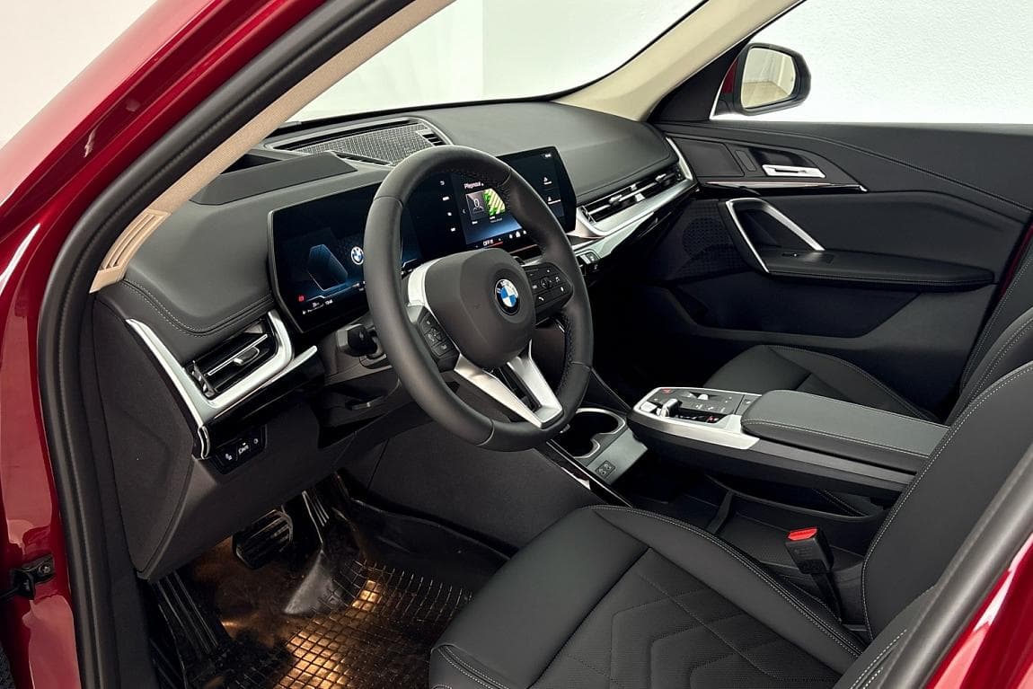 2025 BMW X1 - 6