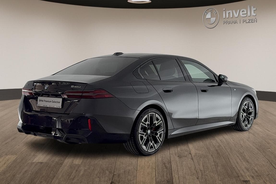 2024 BMW 5-Series - 3