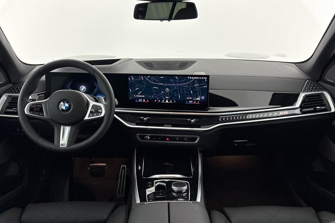 2025 BMW X5 - 7