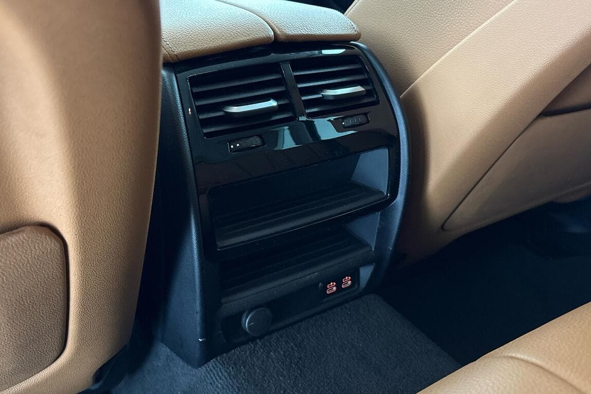 2021 BMW 5-Series - 12