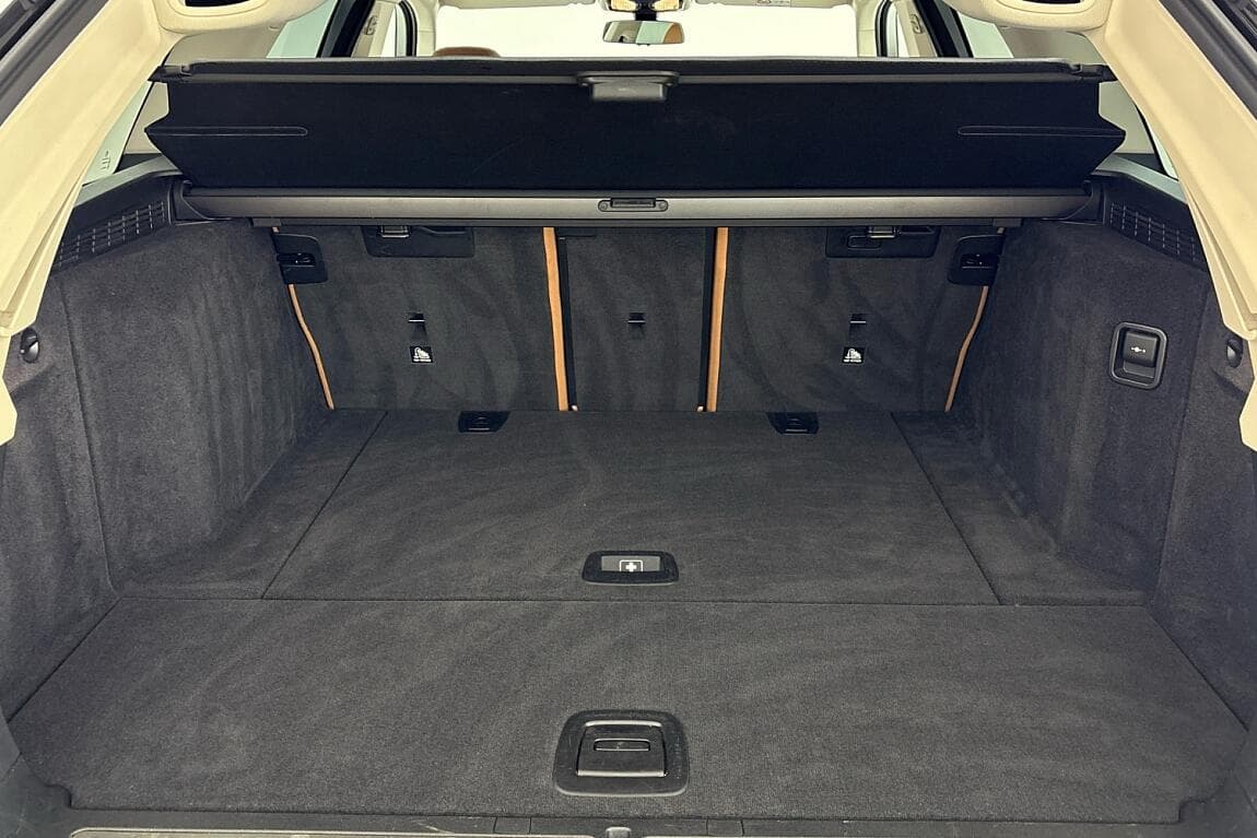 2021 BMW 5-Series - 13