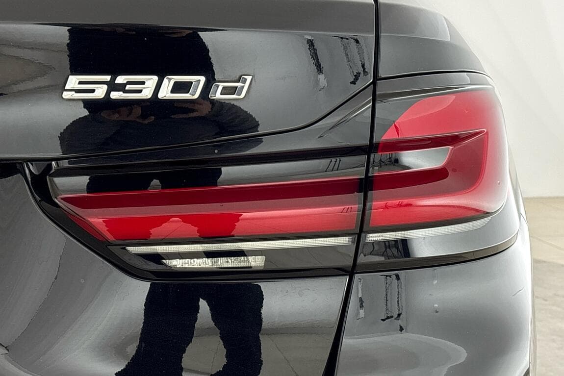 2021 BMW 5-Series - 4