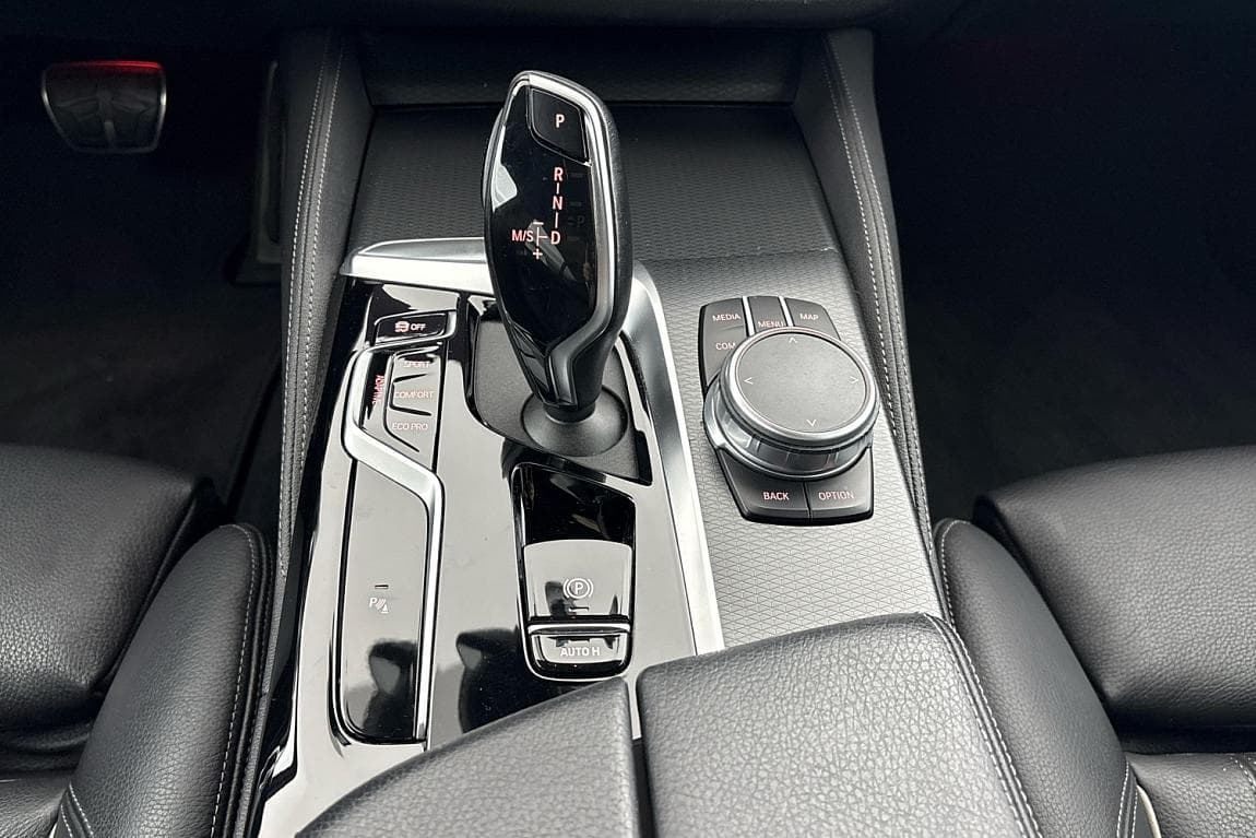 2021 BMW 5-Series - 10