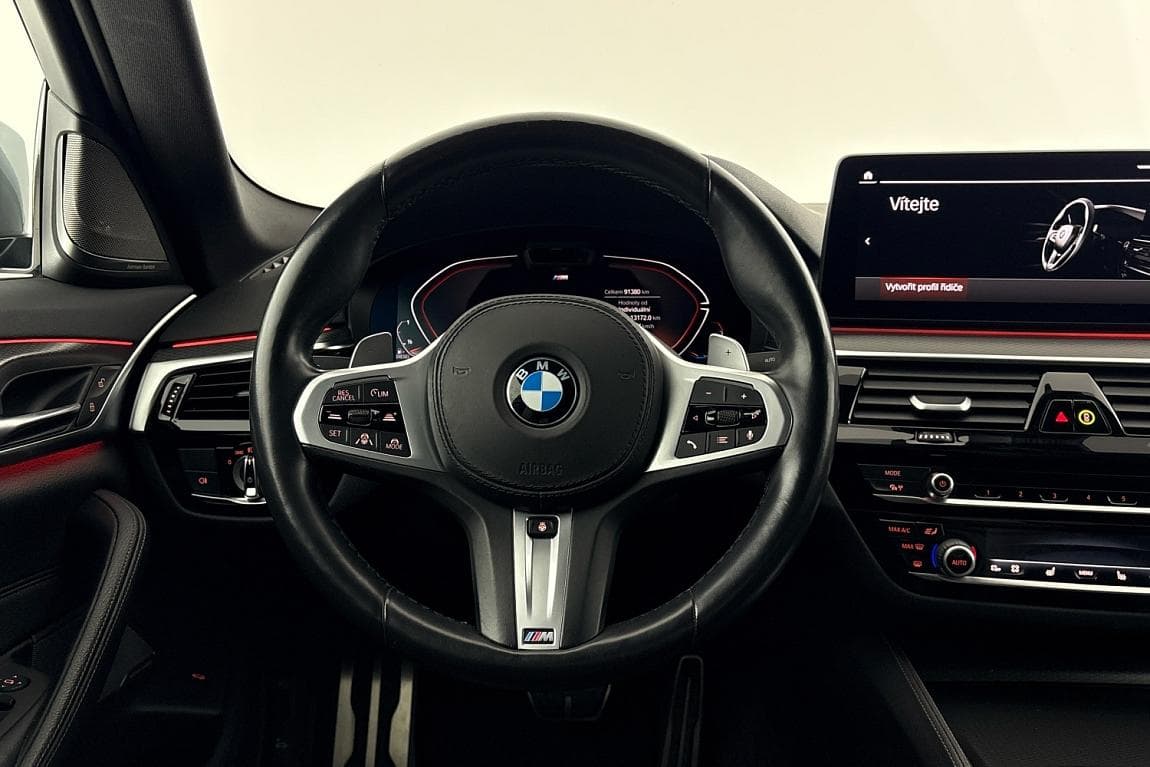 2021 BMW 5-Series - 8
