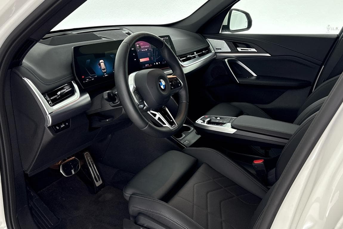 2025 BMW X1 - 6