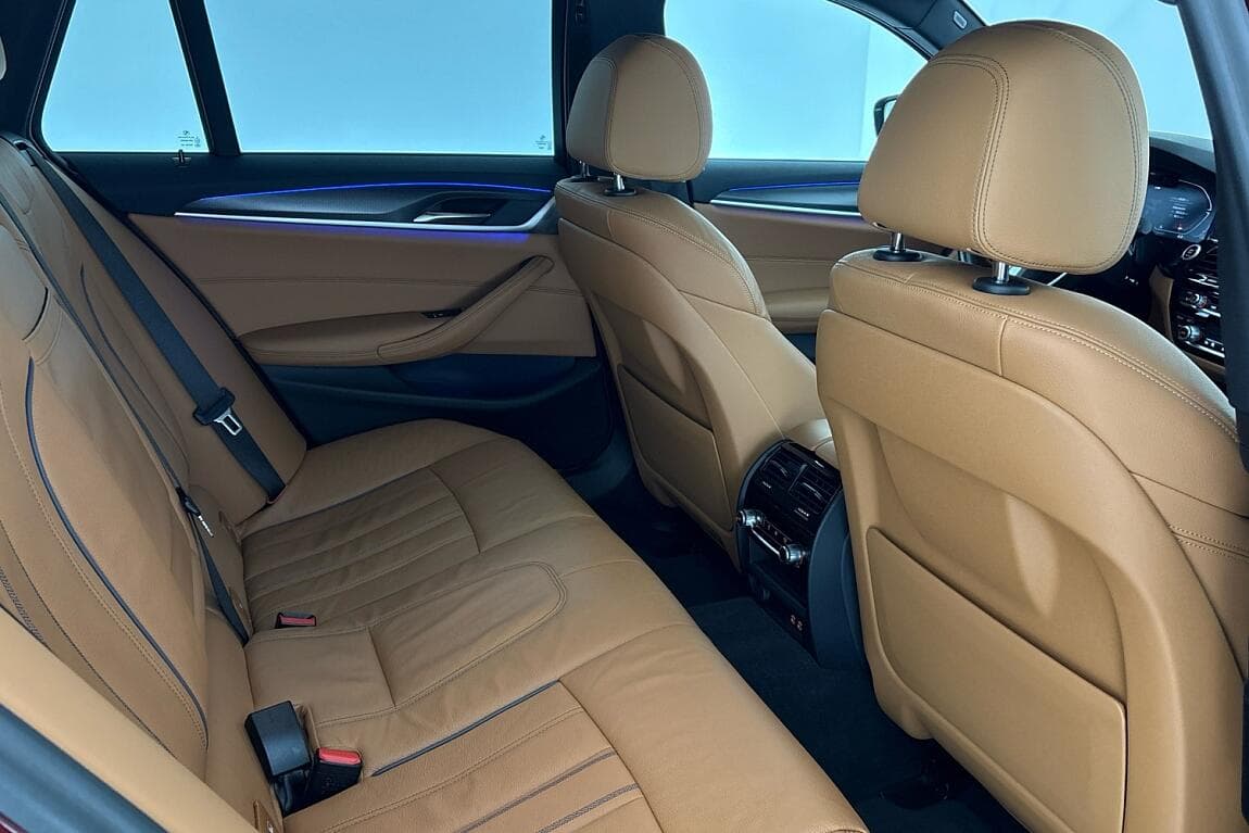 2023 BMW 5-Series - 15