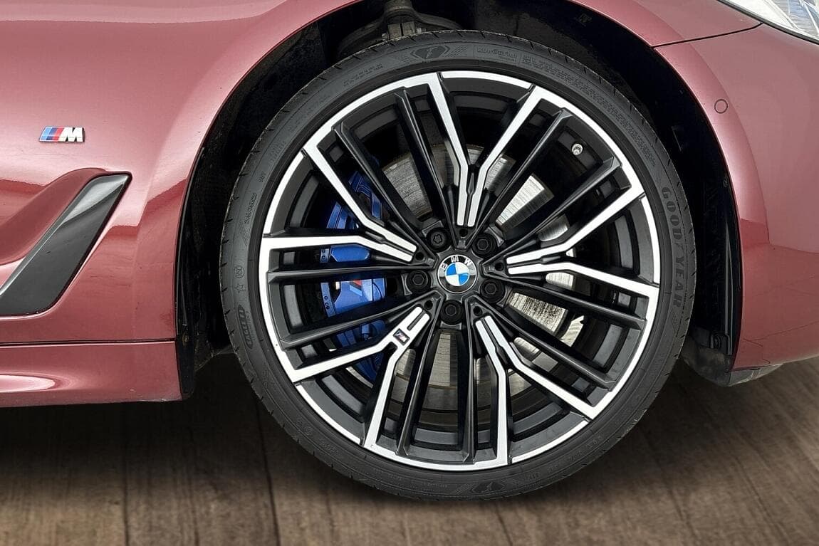 2023 BMW 5-Series - 5