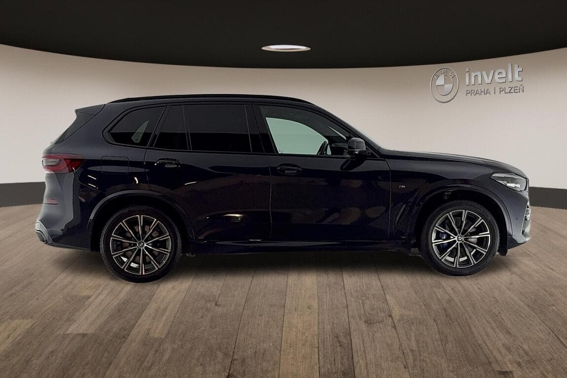 2022 BMW X5 - 2