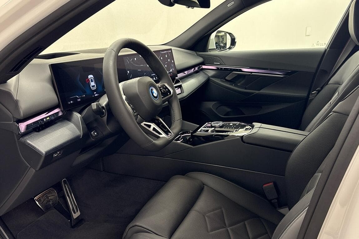 2025 BMW I5 - 7