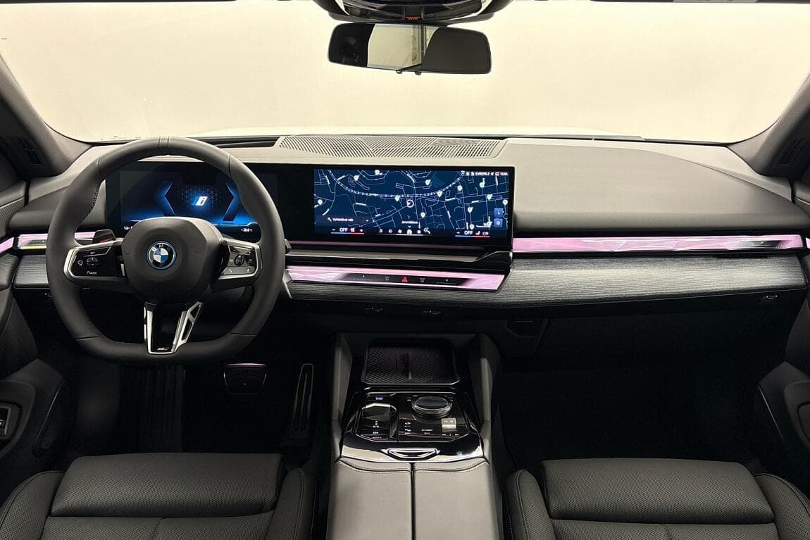 2025 BMW I5 - 8