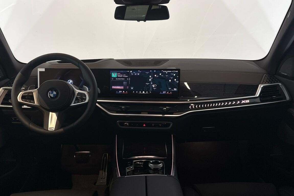 2025 BMW X5 - 7