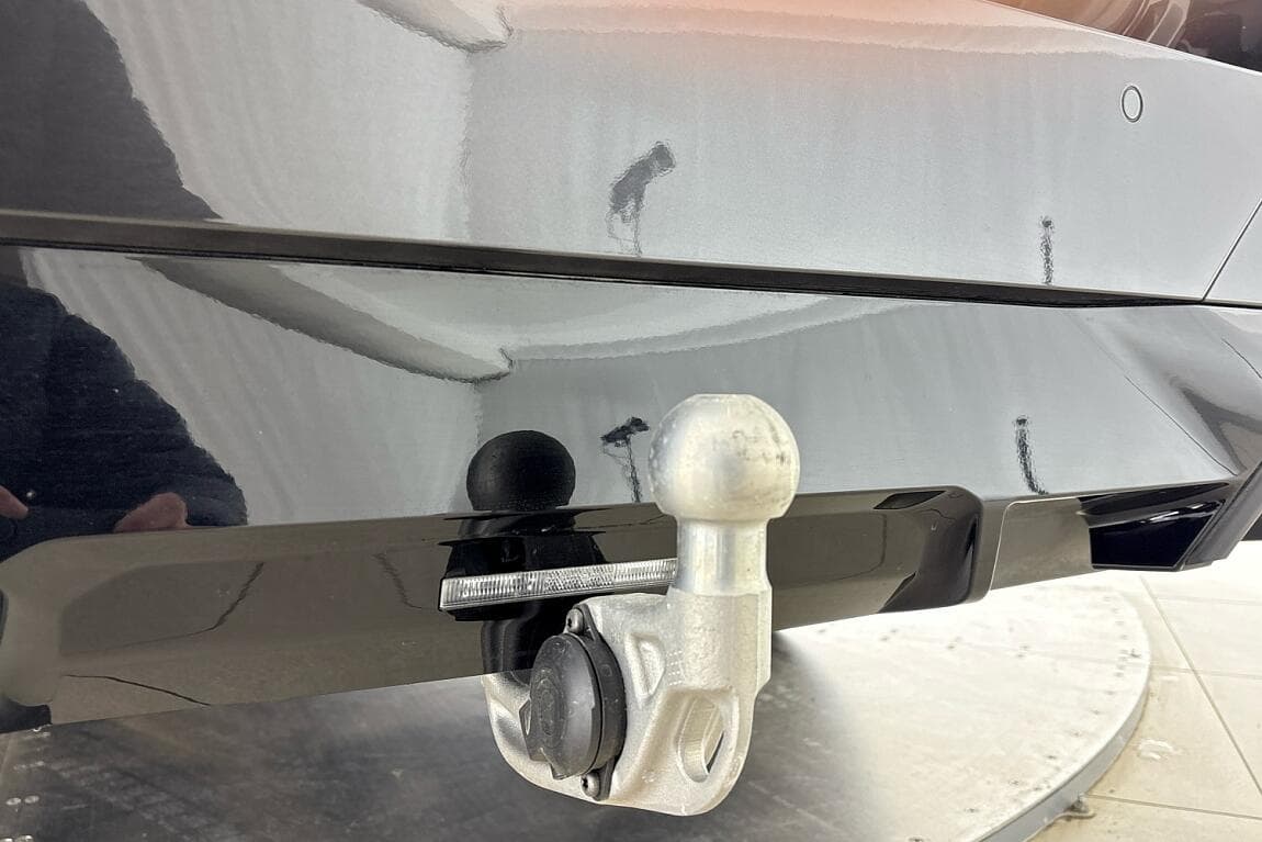 2025 BMW 5-Series - 15