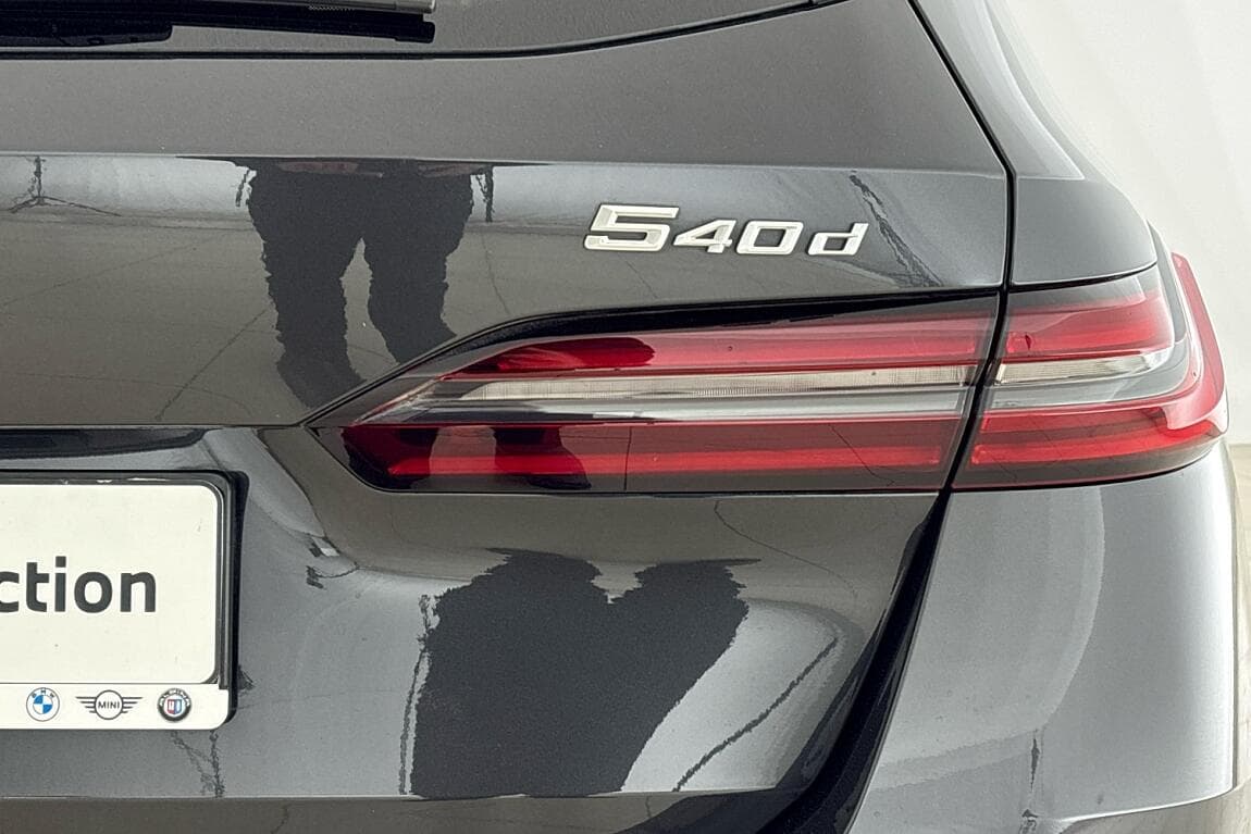 2025 BMW 5-Series - 4