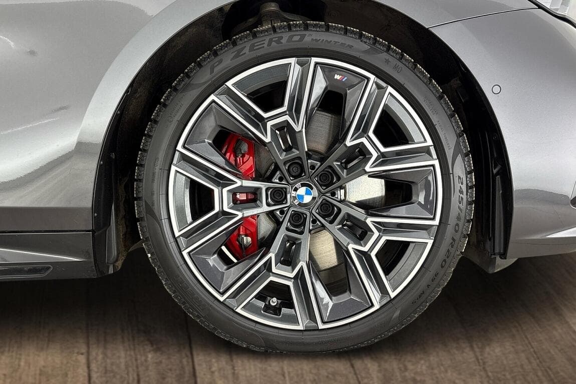 2025 BMW 5-Series - 5