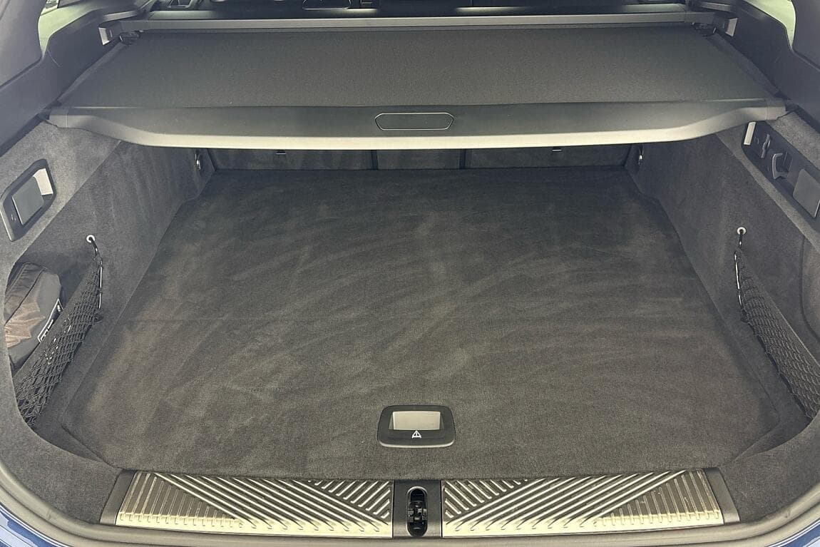 2025 BMW 5-Series - 13