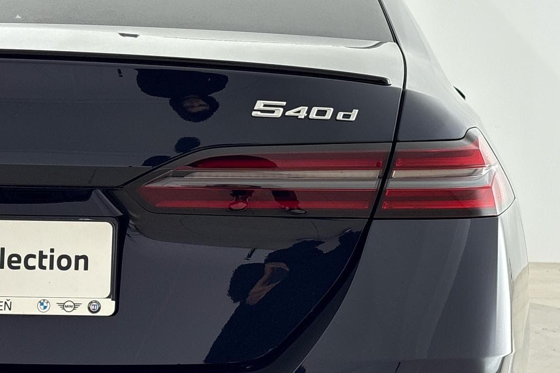 2025 BMW 5-Series - 4