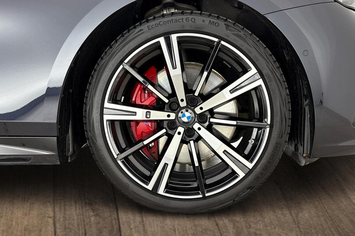 2025 BMW 5-Series - 5