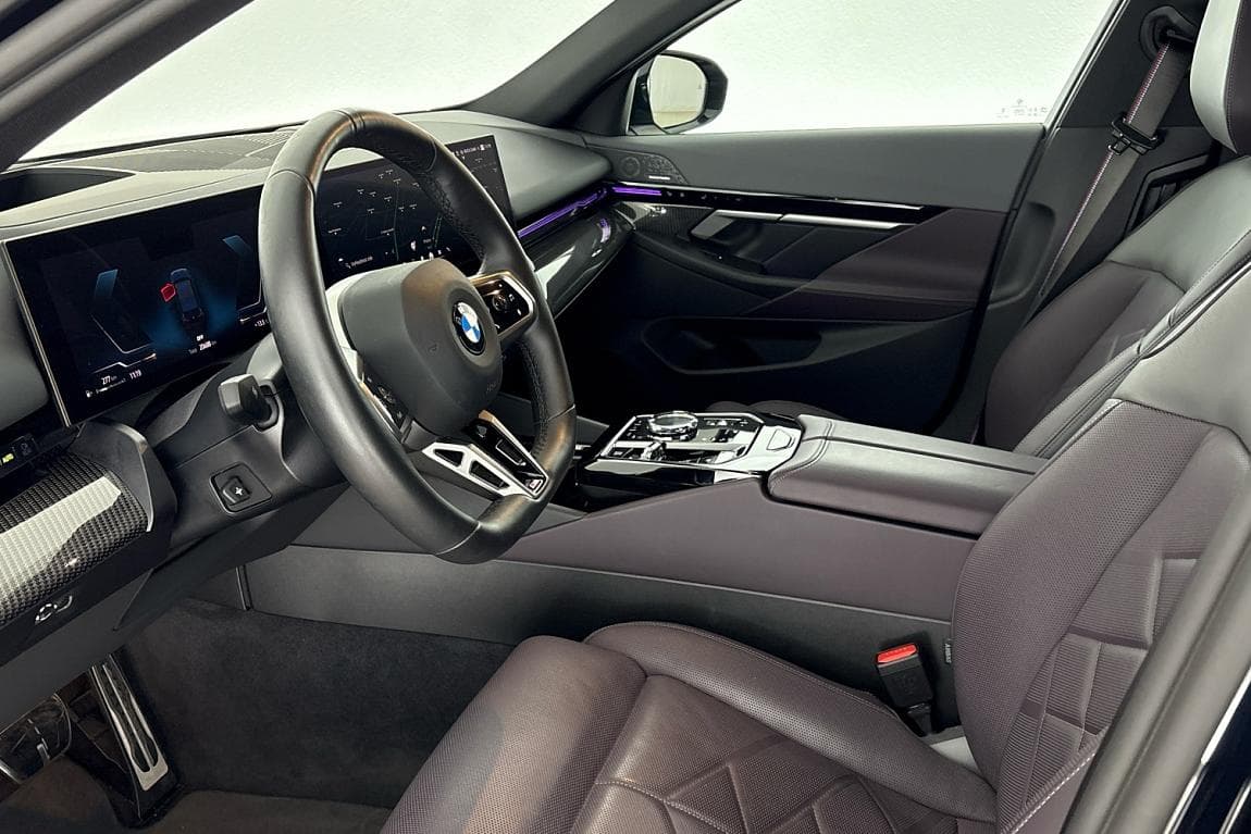 2025 BMW 5-Series - 6