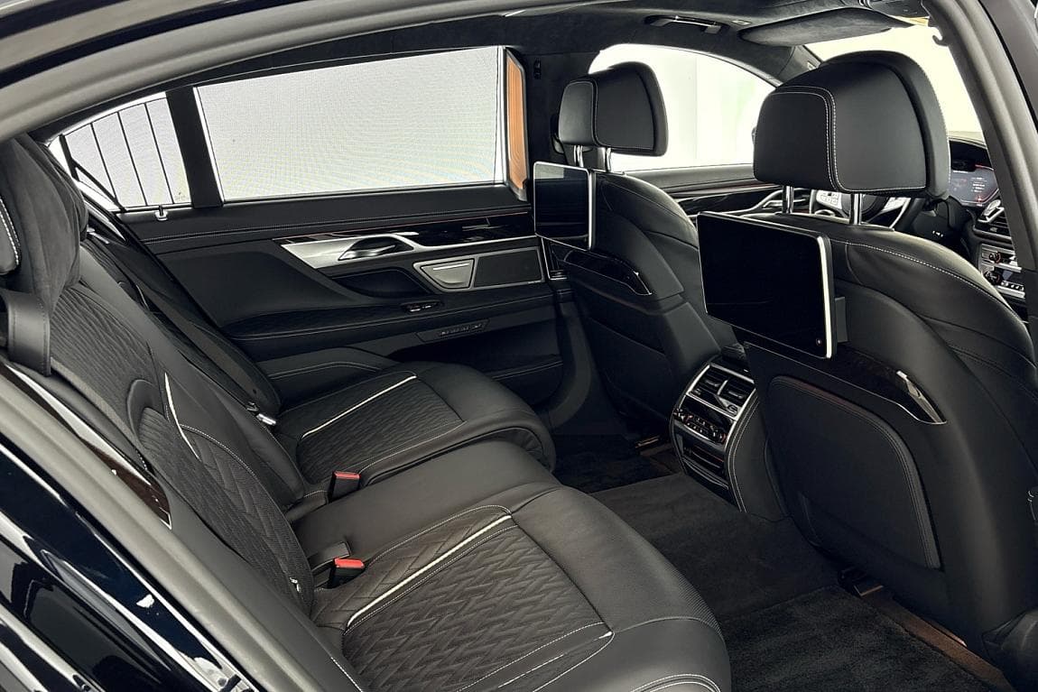 2020 BMW 7-Series - 11