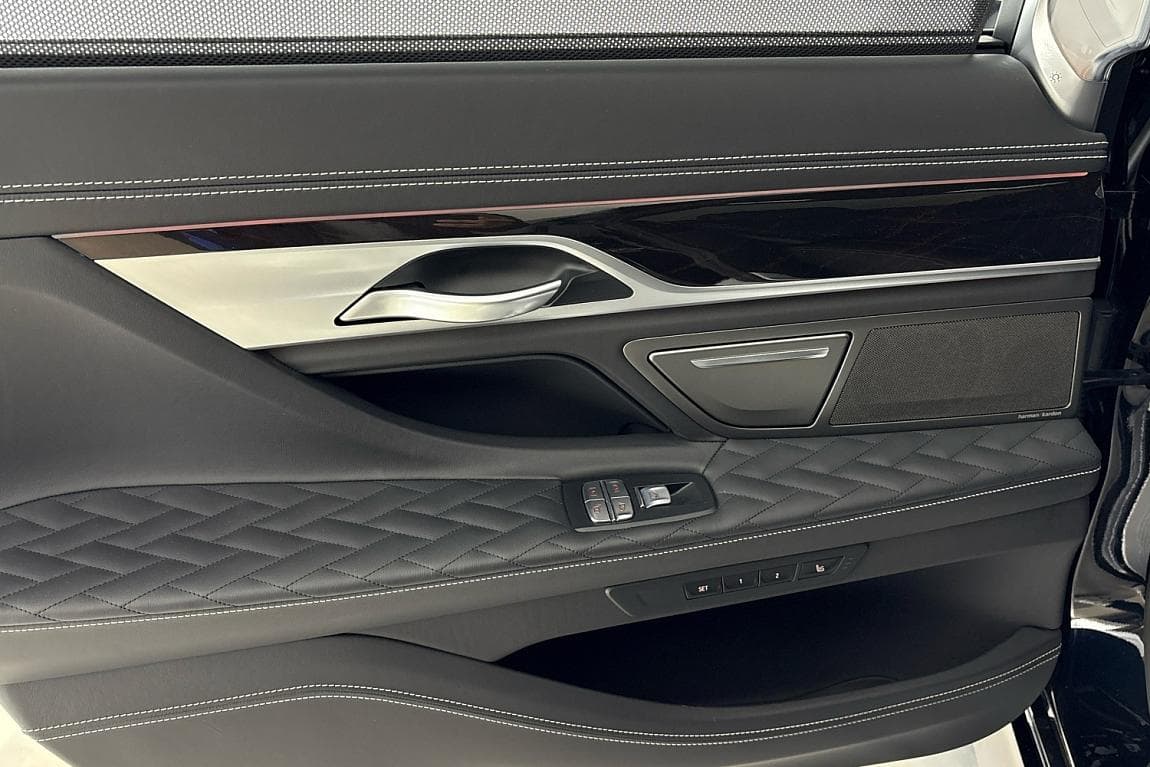 2020 BMW 7-Series - 14
