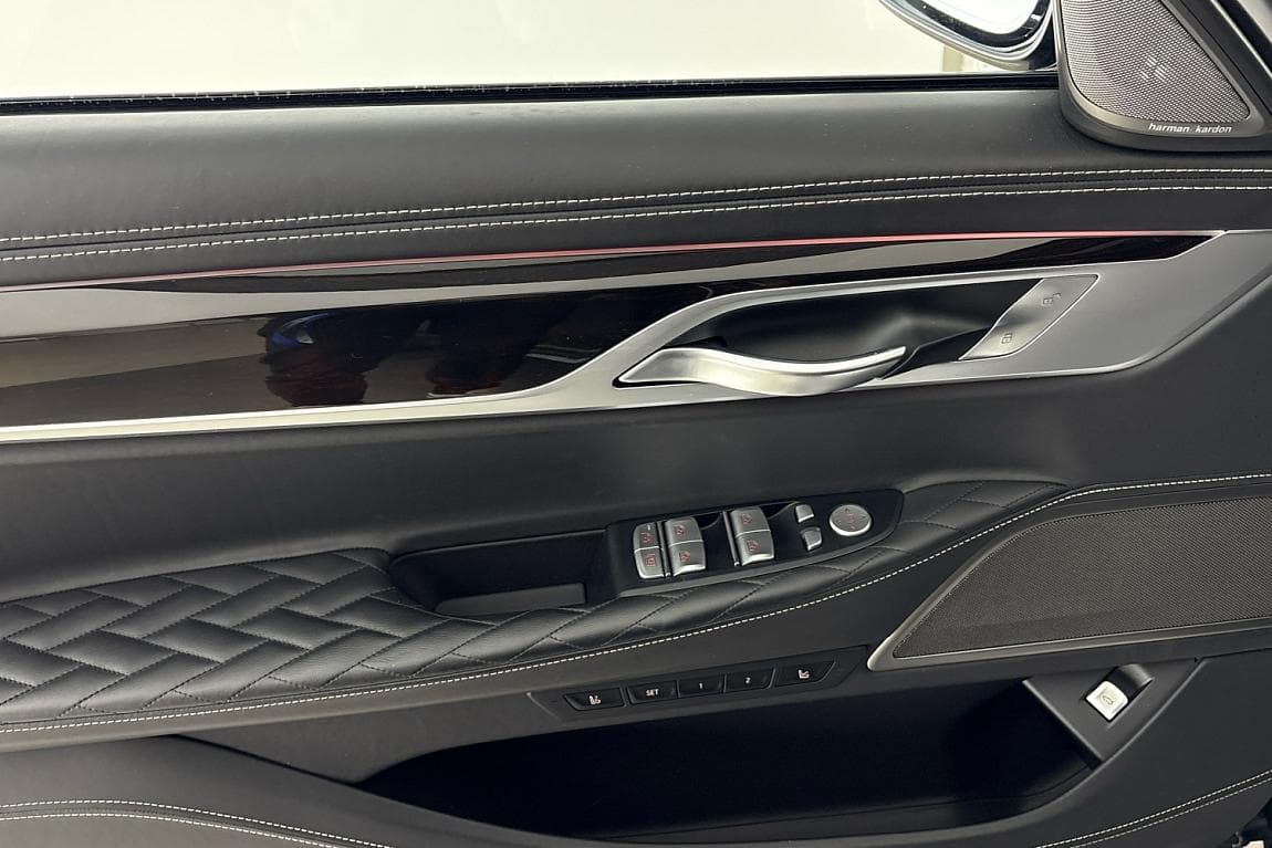 2020 BMW 7-Series - 18
