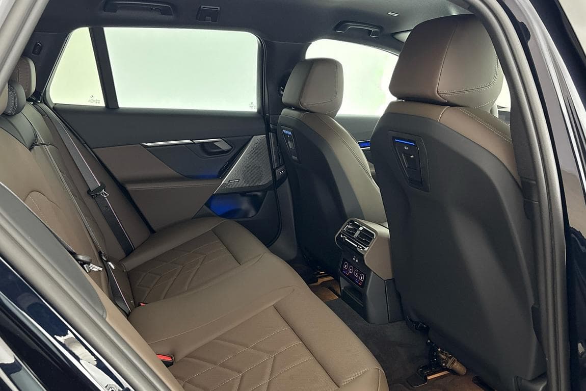 2025 BMW 5-Series - 11