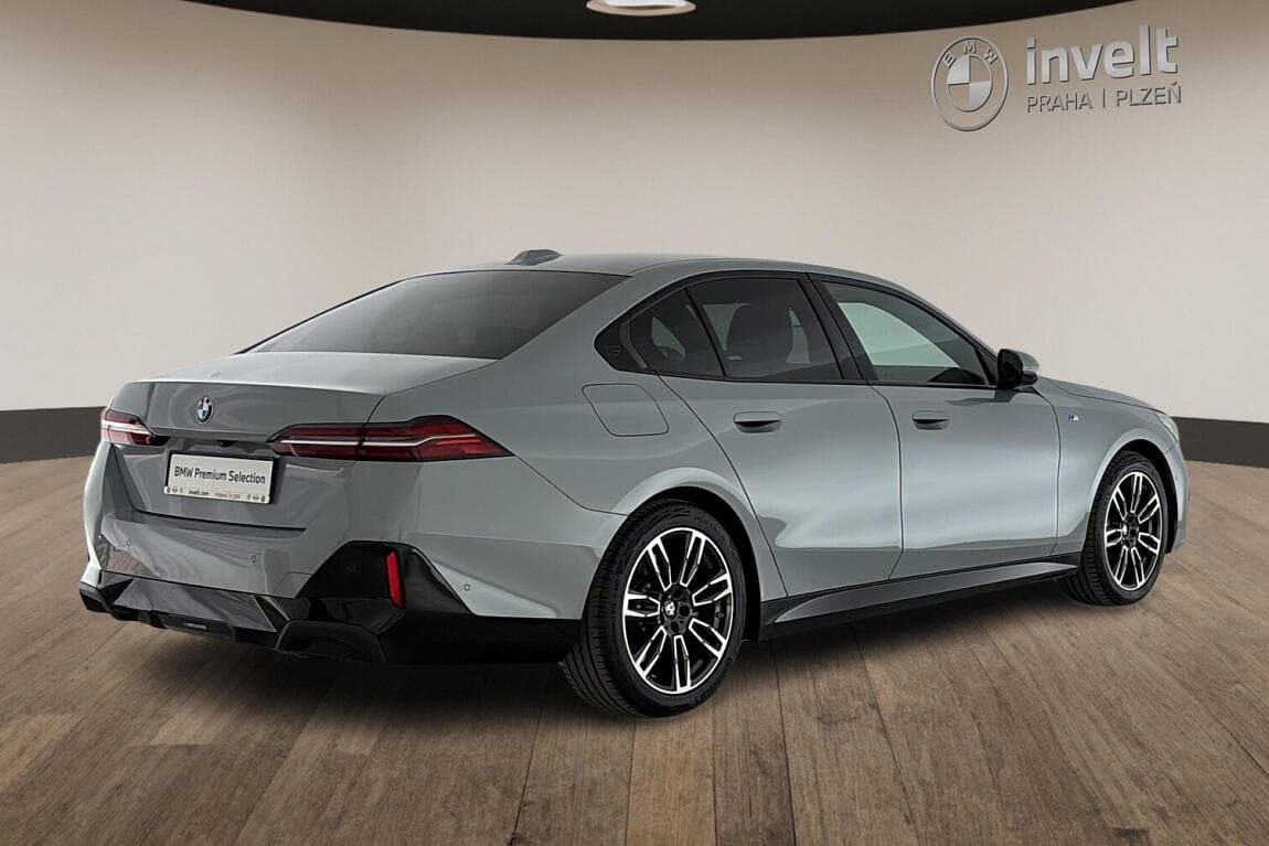 2024 BMW 5-Series - 3