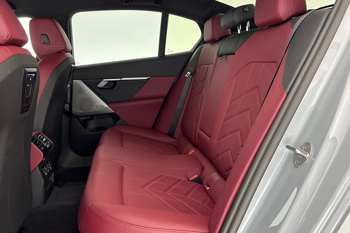 2024 BMW 5-Series - 8