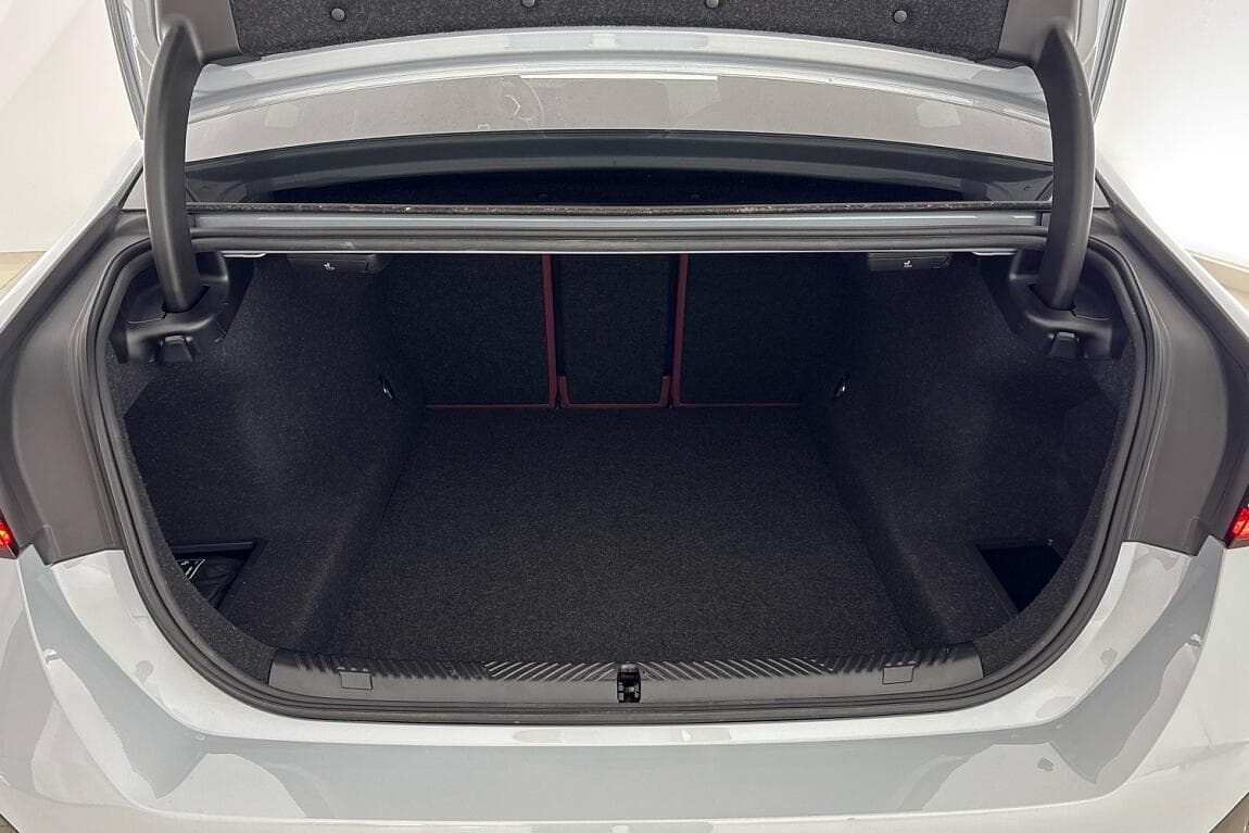 2024 BMW 5-Series - 9