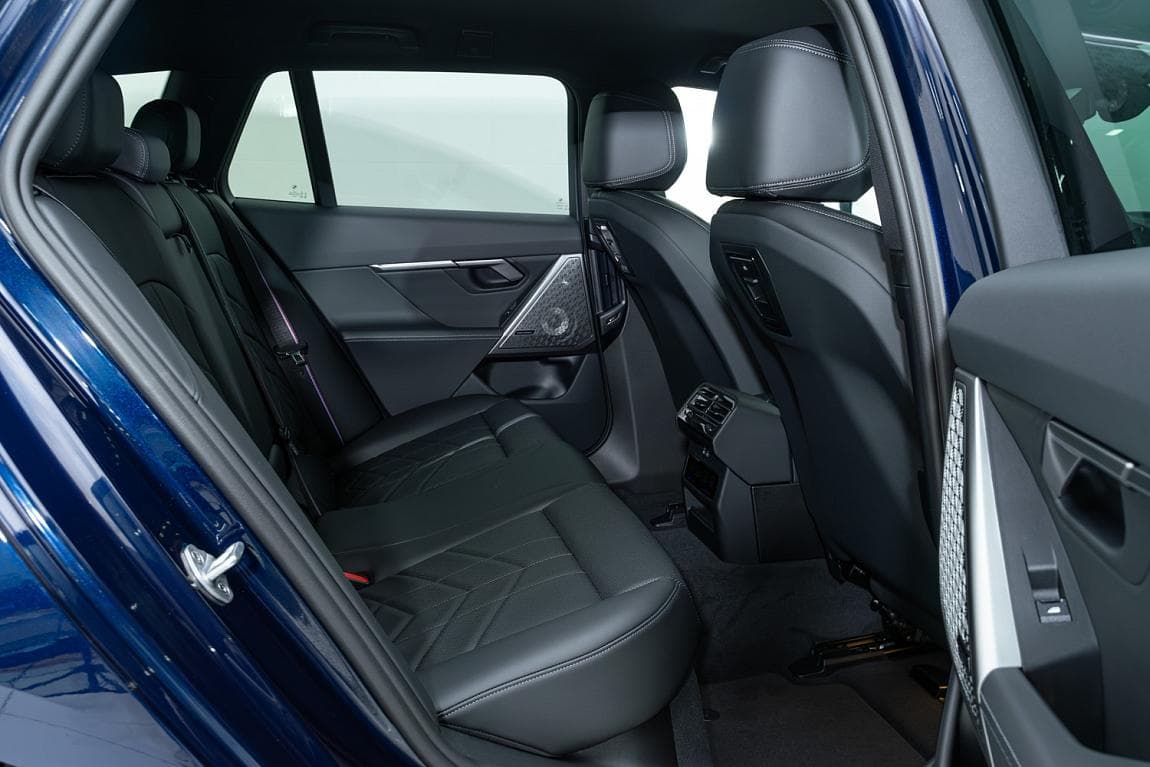 2024 BMW 5-Series - 12