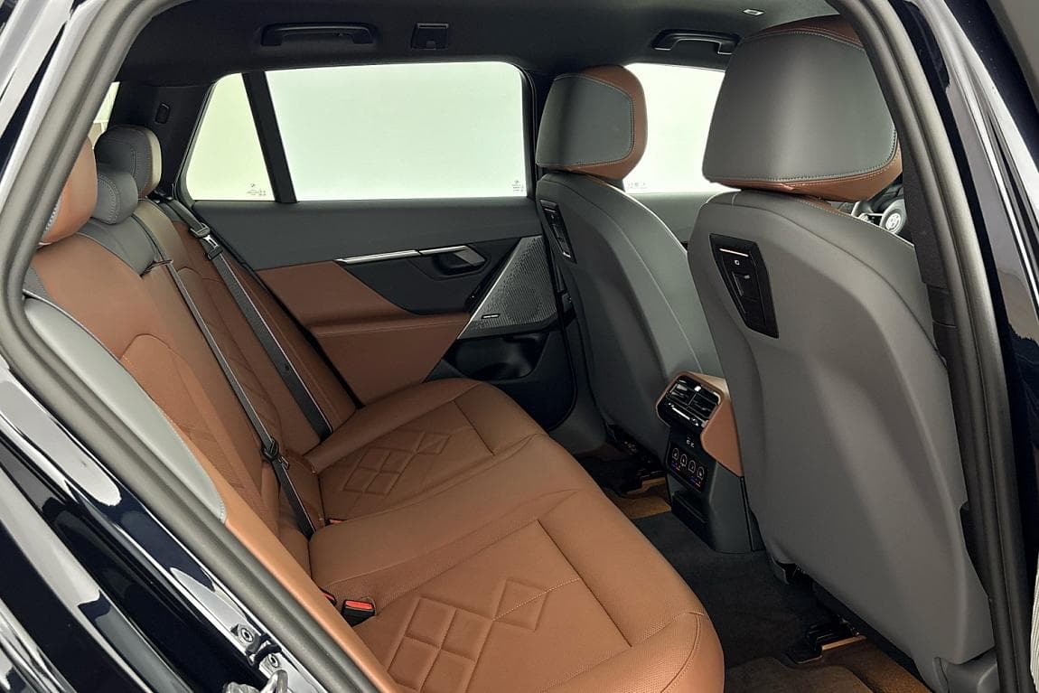 2024 BMW 5-Series - 11