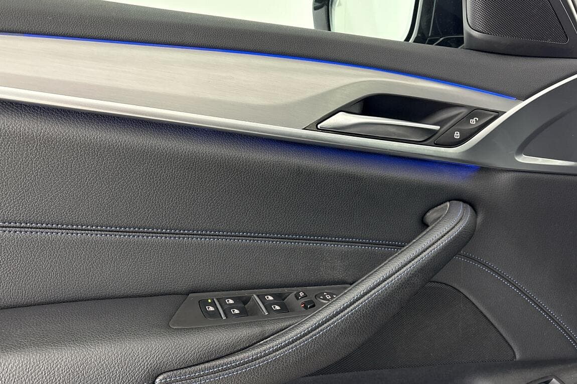 2023 BMW 5-Series - 11