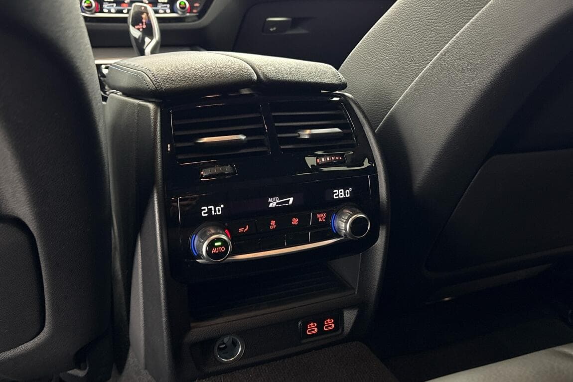 2023 BMW 5-Series - 13