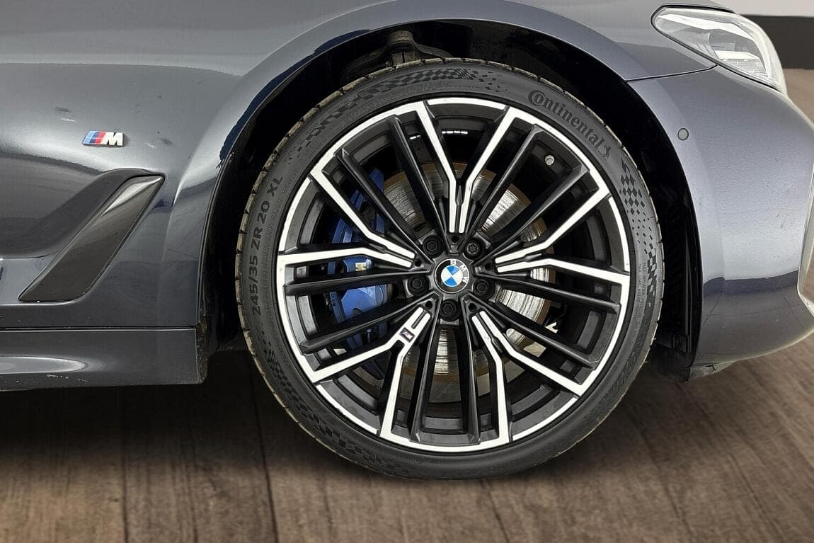 2023 BMW 5-Series - 5