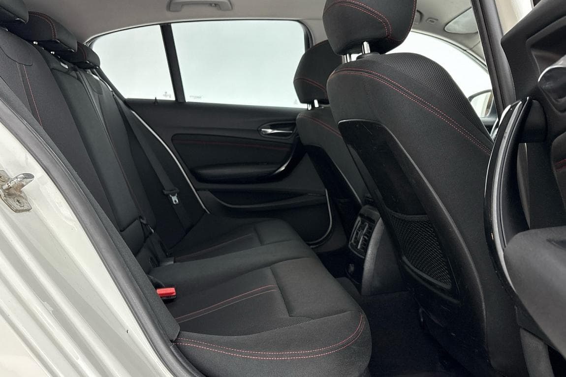 2015 BMW 1-SERIES - 10