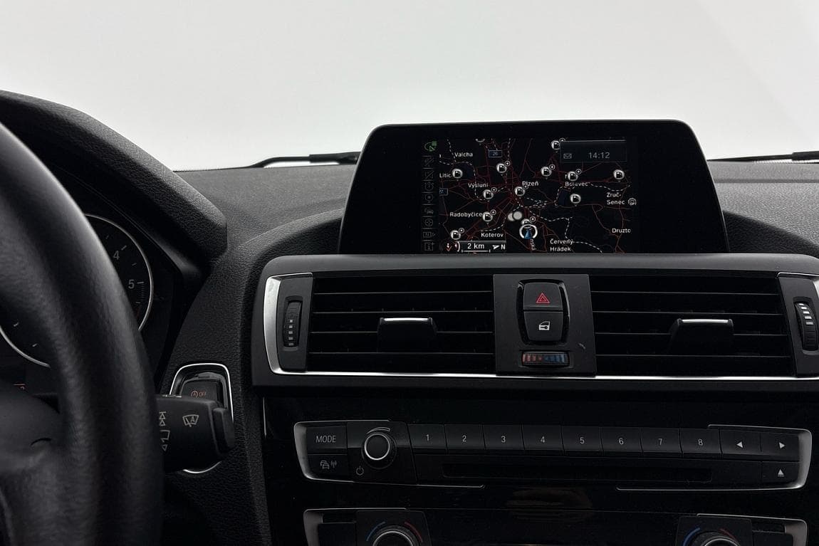 2015 BMW 1-SERIES - 8