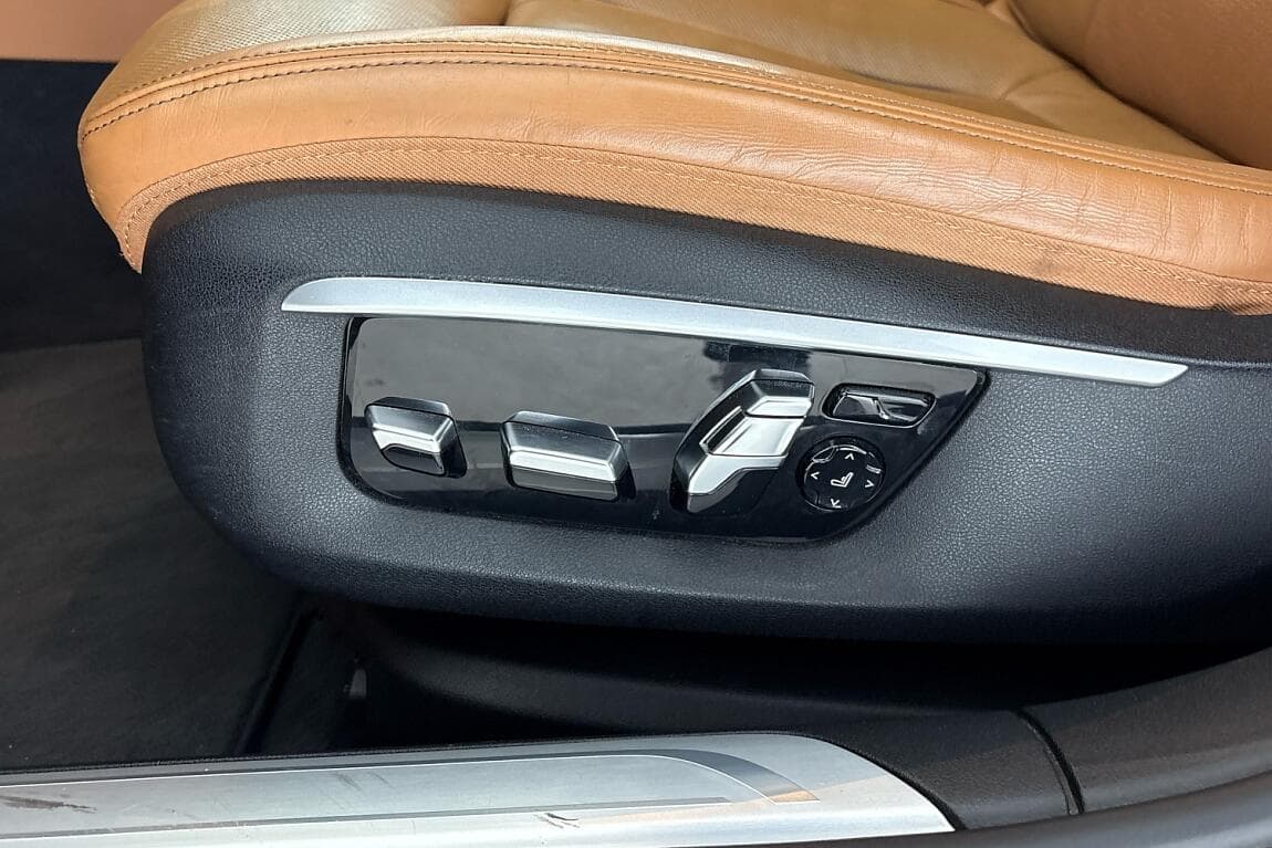 2016 BMW 7-Series - 16