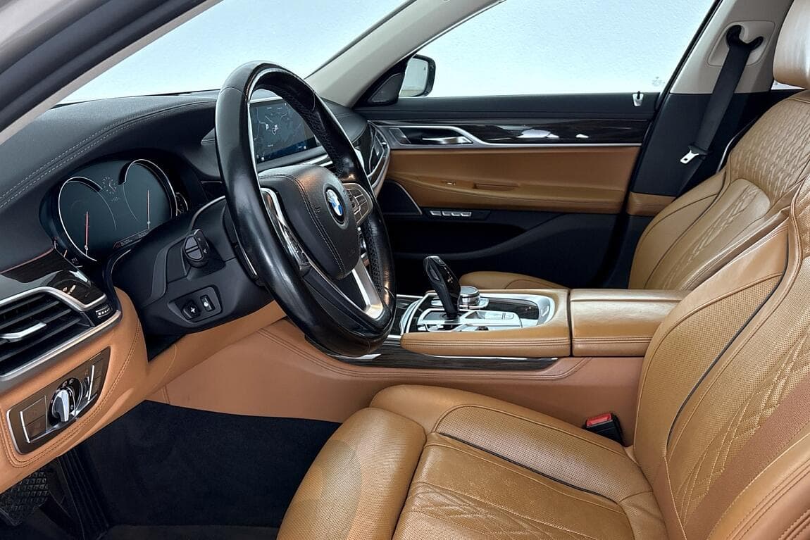 2016 BMW 7-Series - 6