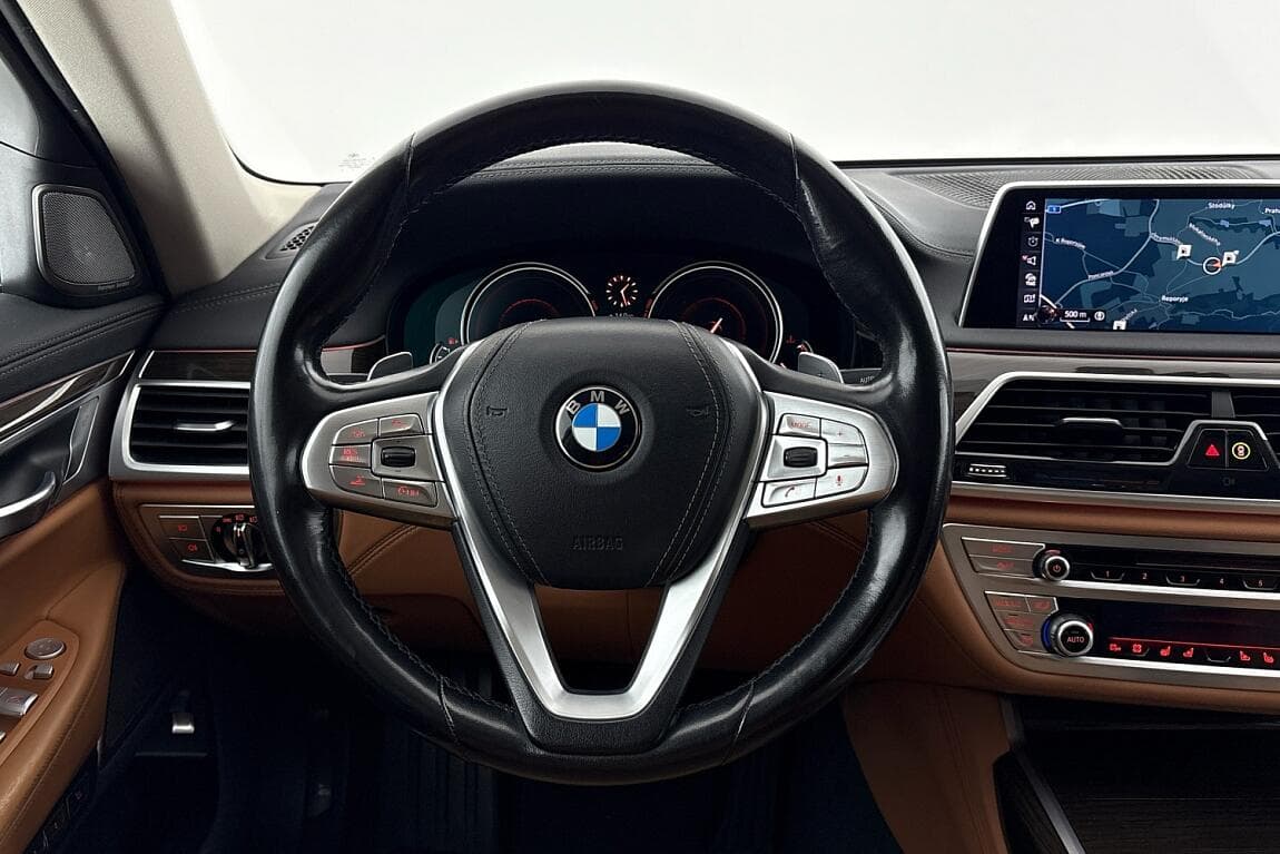 2016 BMW 7-Series - 8