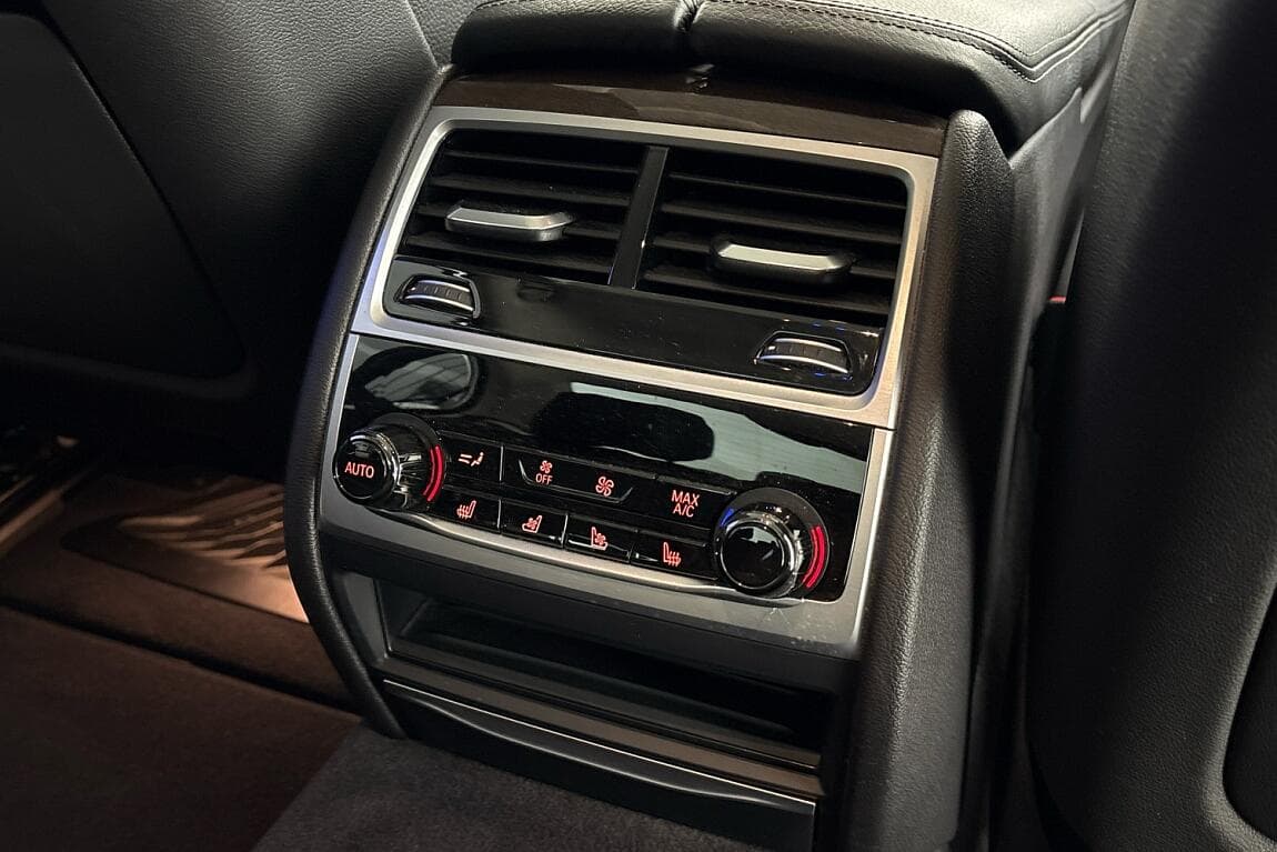 2020 BMW 7-Series - 14