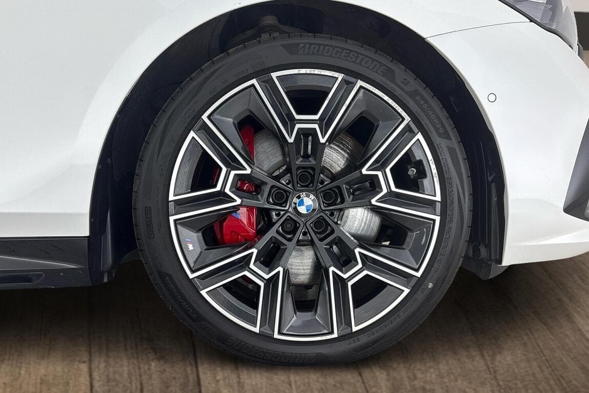 2024 BMW 5-Series - 5