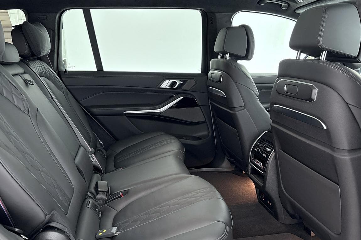 2024 BMW X7 - 11