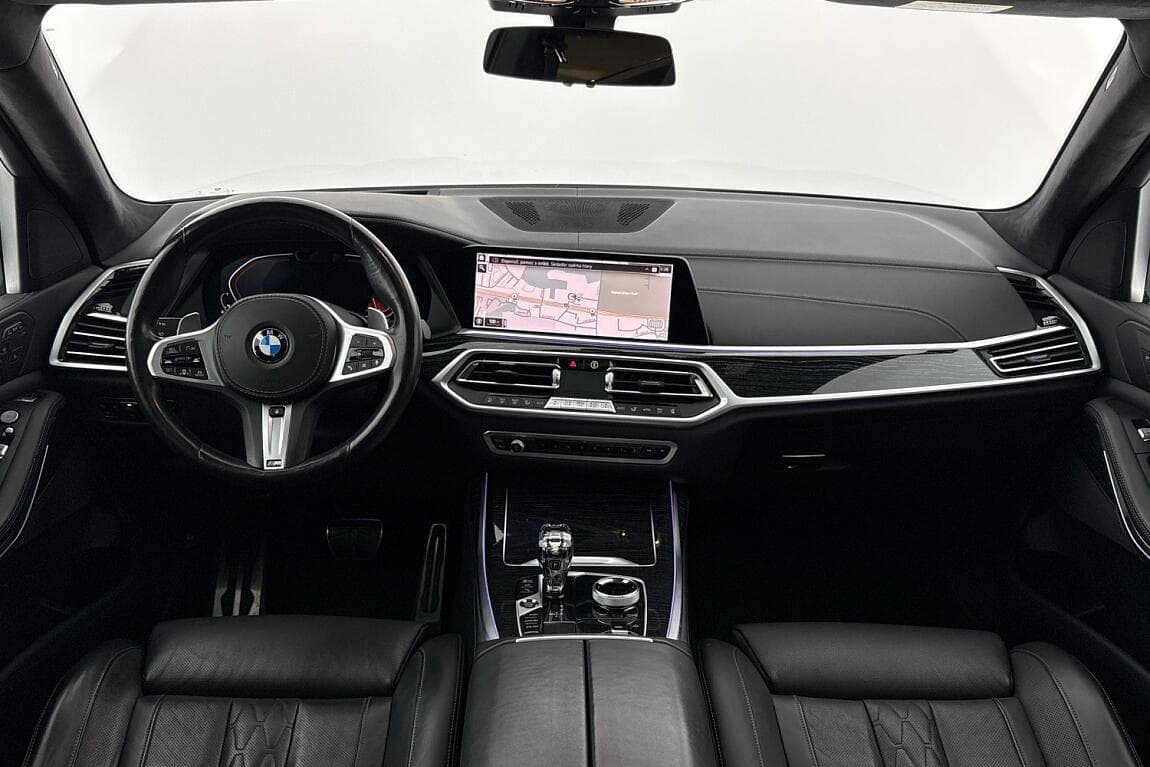 2021 BMW X7 - 7