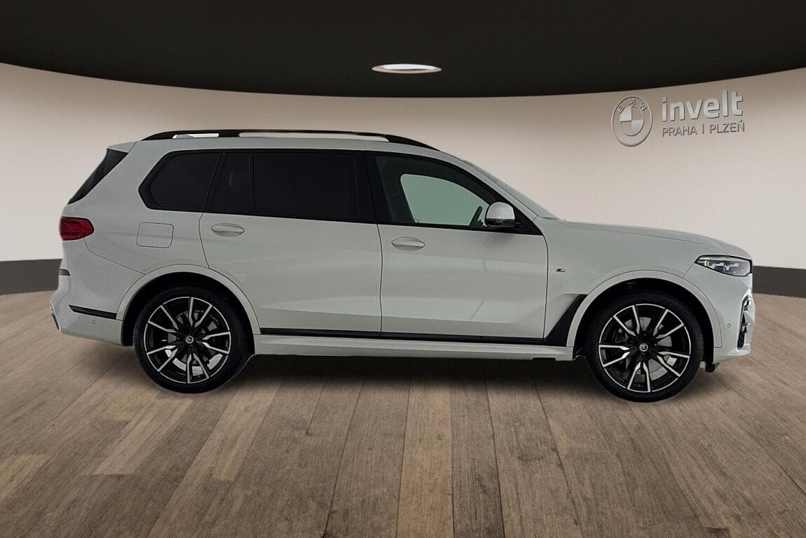 2022 BMW X7 - 2