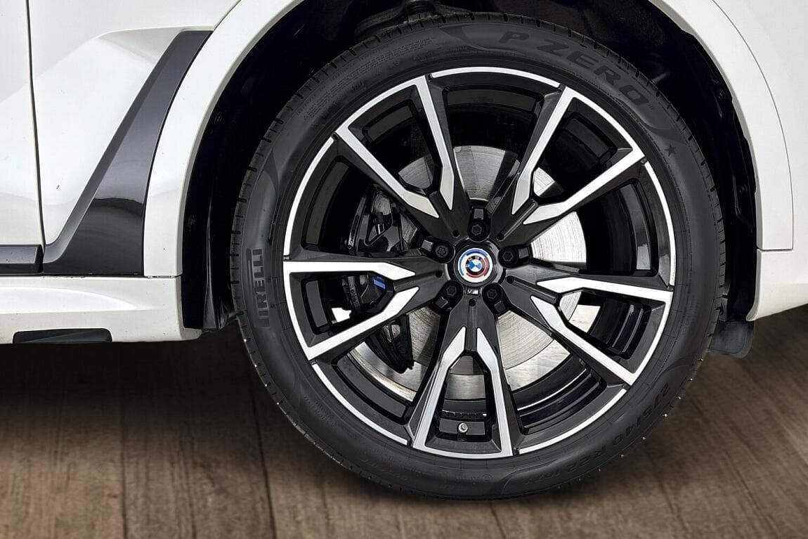 2022 BMW X7 - 5
