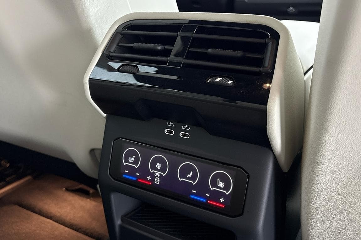 2025 BMW 5-Series - 14