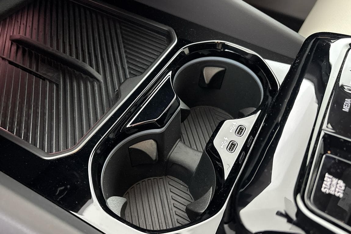 2025 BMW 5-Series - 20