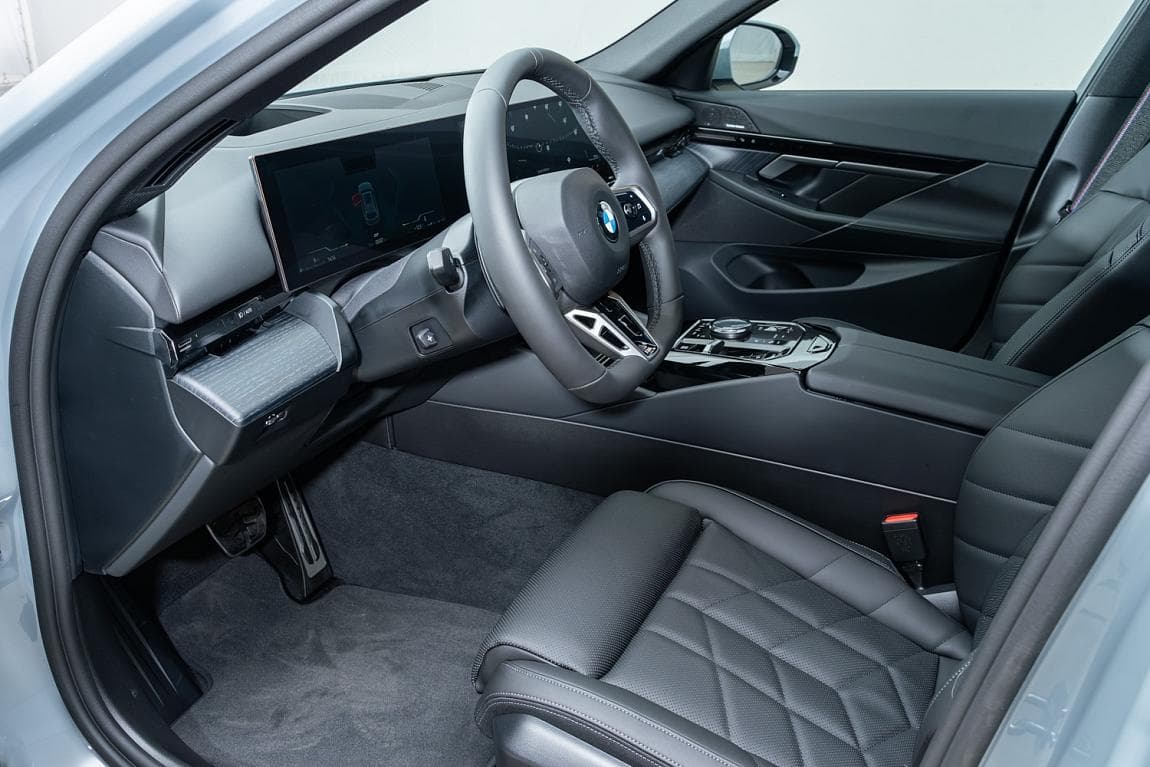 2024 BMW 5-Series - 7